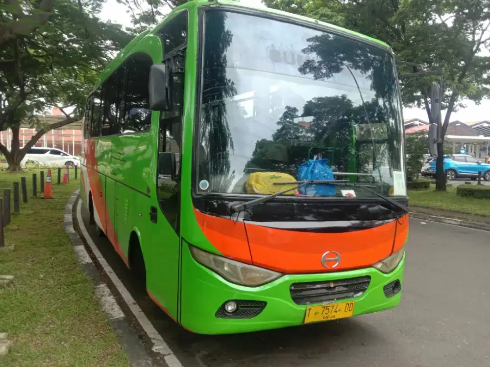 Bus medium hino dutro MDBL thn 2016