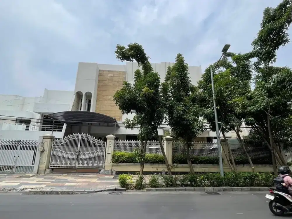 RUMAH NOL JL RAYA DHARMAHUSADA INDAH COCOK UNTUK TEMPAT TINGGAL / CAFE / RESTO / KANTOR