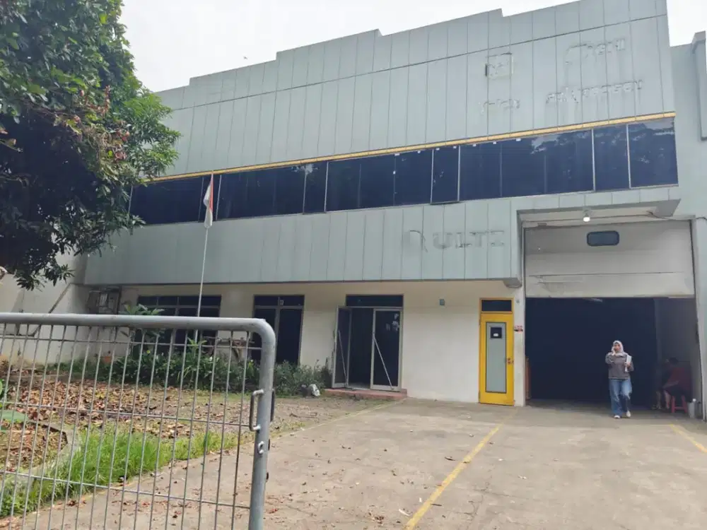 For Rent/ WTL/ Disewakan Gudang Taman Tekno ada kantor 2 tingkat.