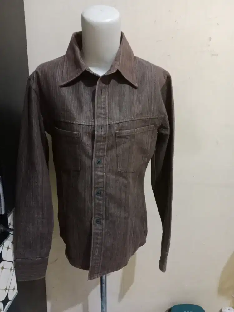 Kemeja branded BALENCIAGA