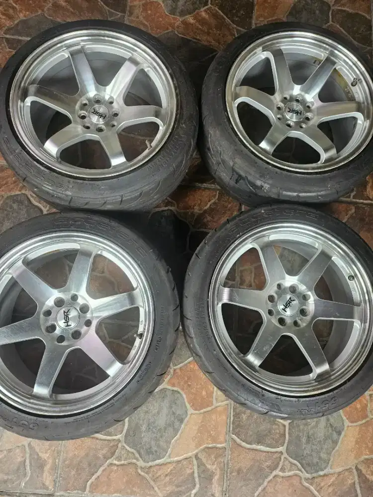 Velg HSR R17 & Ban accelera bekas 225/45 R17