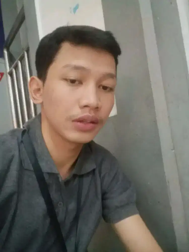 Saya lagi cari pekerjaan