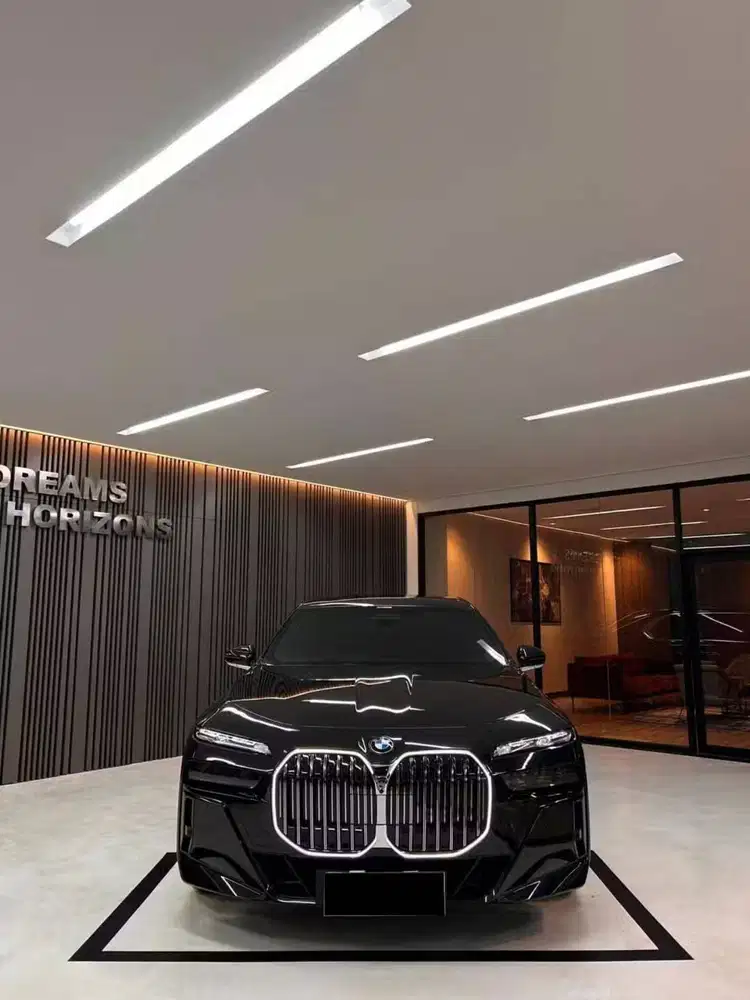 BMW 735i M Sport 2024 Black on Brown Hitam 735 i MSport