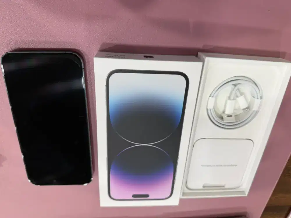 Iphone 14 PRO MAX
512GB
Mulus semua LIKE NEW Kabel charger masi baru