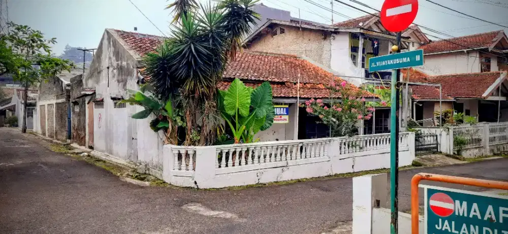 Rmh Hoek di komplek vijayakusuma indah