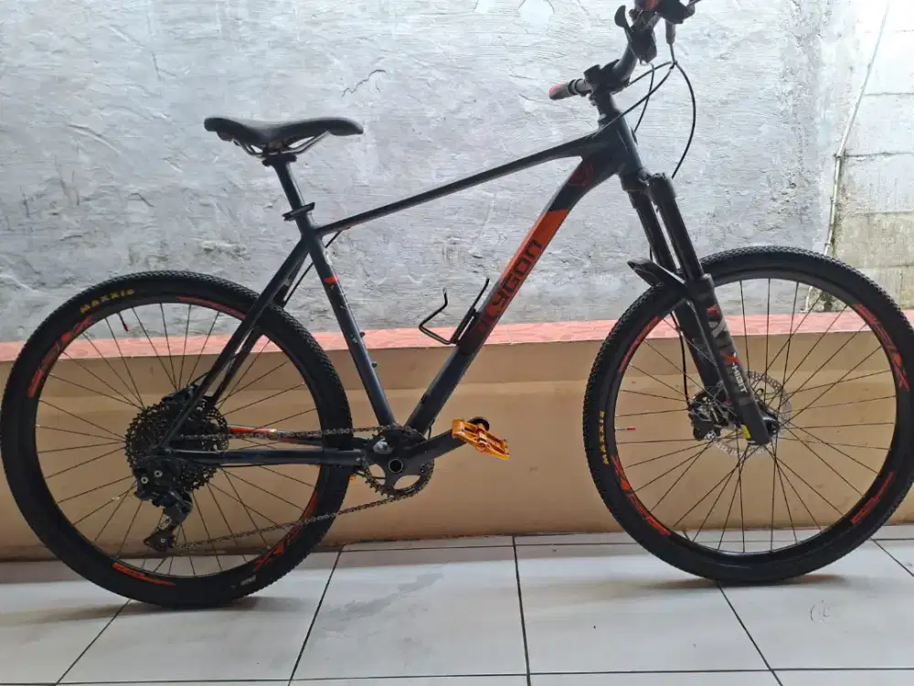 Polygon xtrada 6 size L