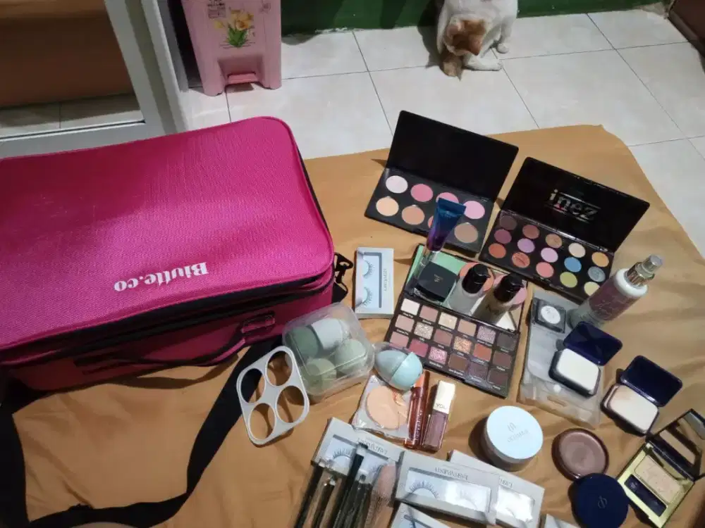 1 Set Alat Make Up Rias + Tas
