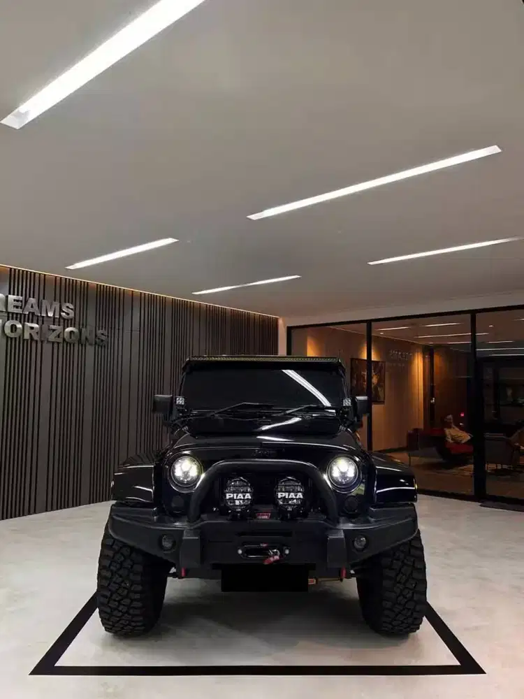 Jeep Wrangler CRD 2.8 Diesel 2011 2 Door Black on Brown Hitam