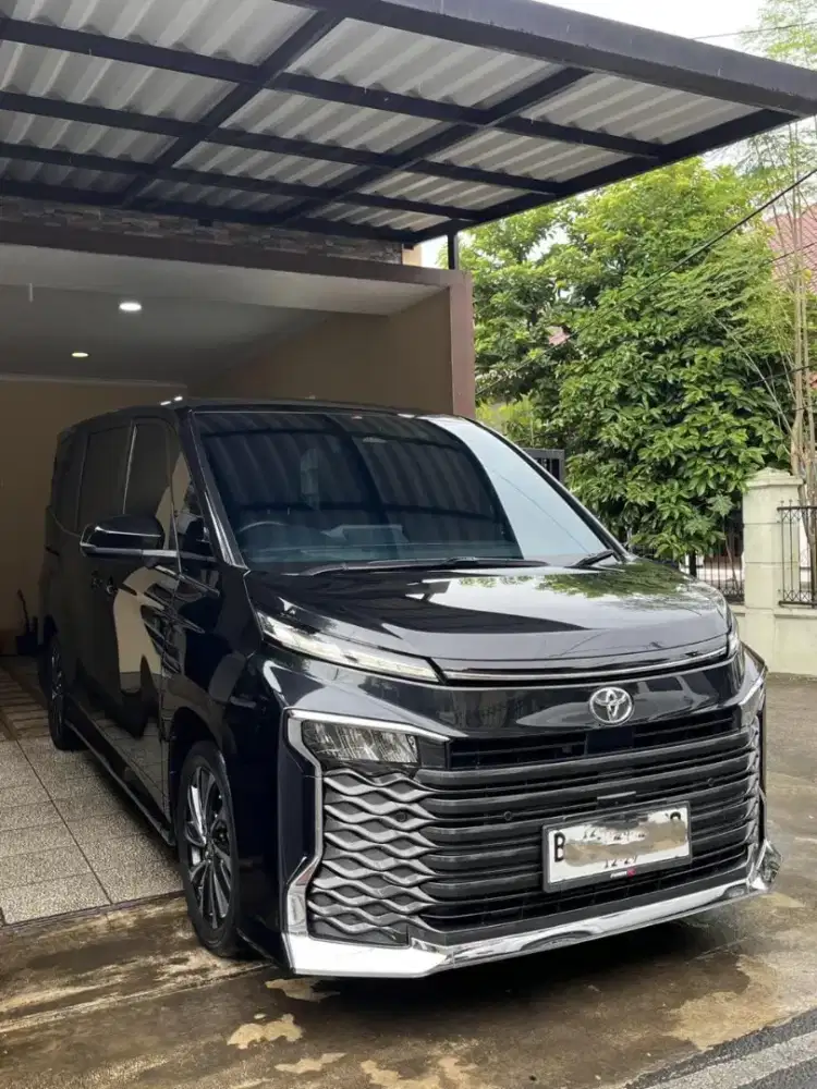 Voxy 2.0 TSS AT 2022 Low KM