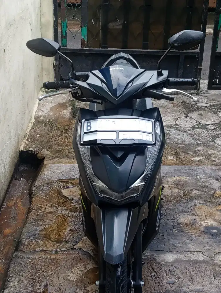 Di jual Honda beat th2020 tipe ISS b.dki sltn