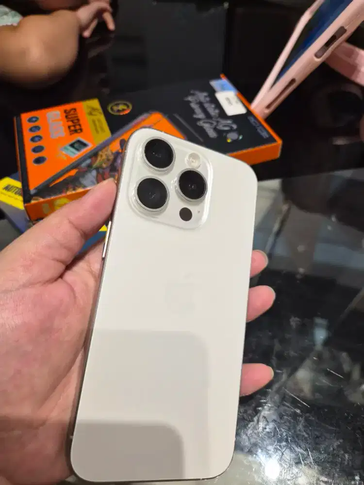 Iphone 15 PRO 128GB white/lengkap box ex digimap free TG & Cases