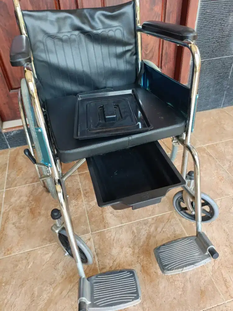 JUAL CEPAT KURSI RODA BISA BAB