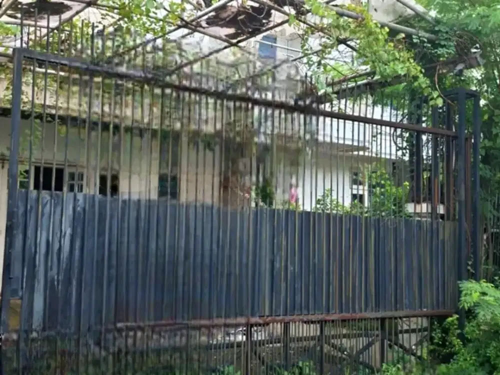 Rumah 2lt 20x20 427m type 5KT Taman Modern Cakung Jakarta Timur