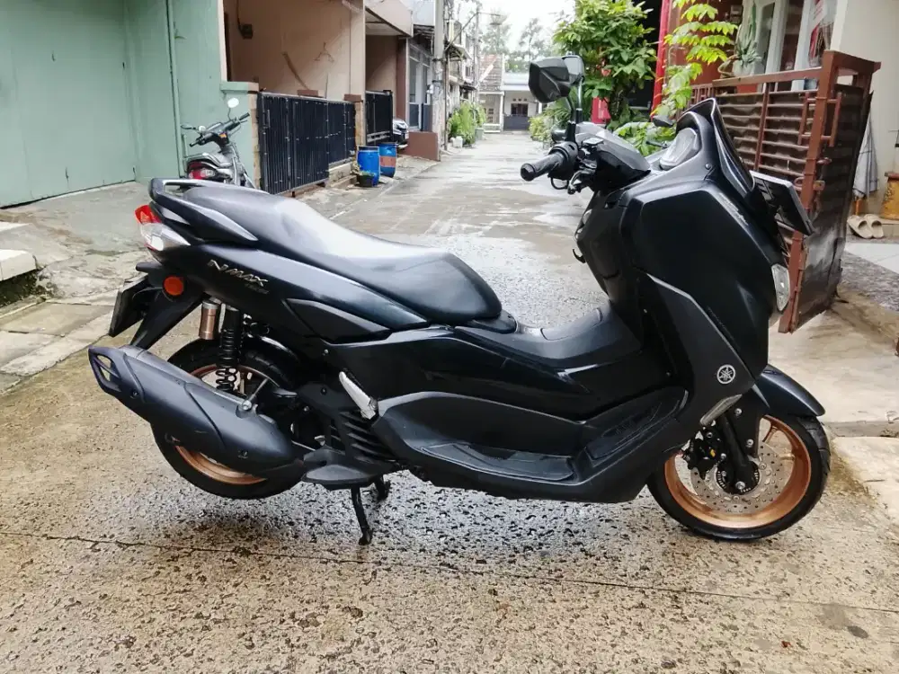 Jual Yamaha NMAX New keyles 2022 Surat lengkap pajak panjang Gres