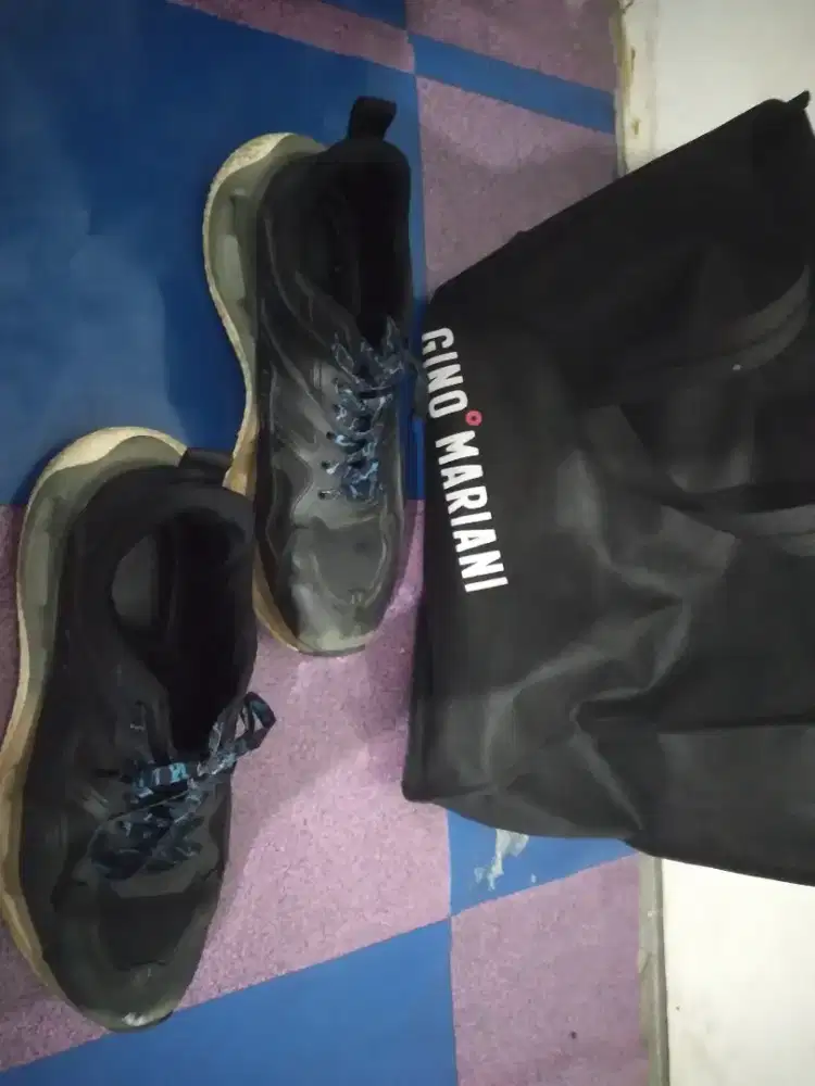 Sepatu Gino Mariani