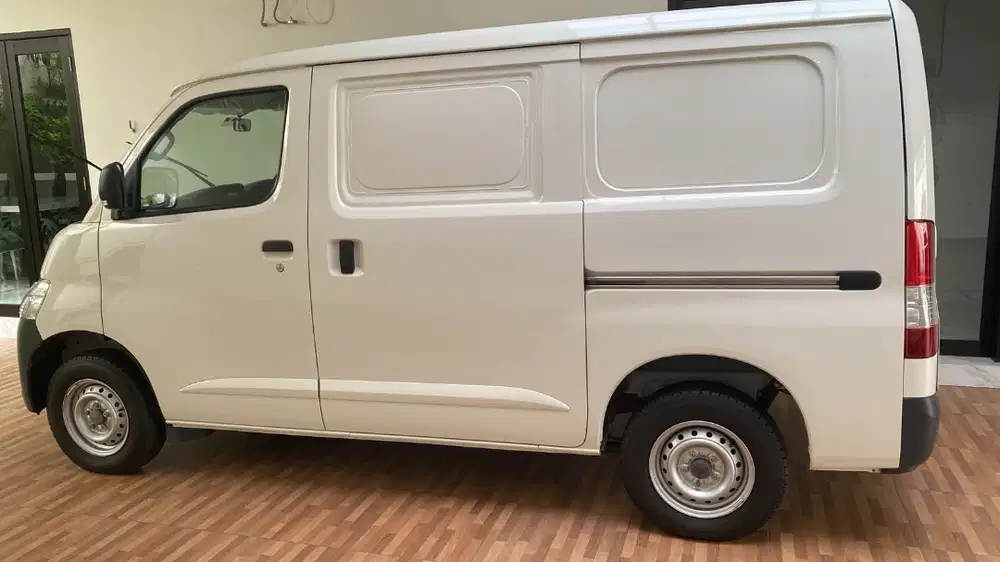 Jual Daihatsu Gran Max Blind Van 1.3 AC KM rendah gress masih baru