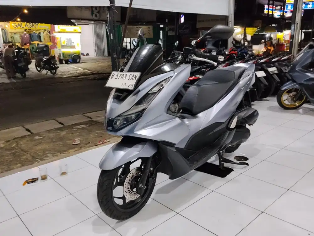 dijual cepat Honda PCX 160cc 2024 pajak hidup