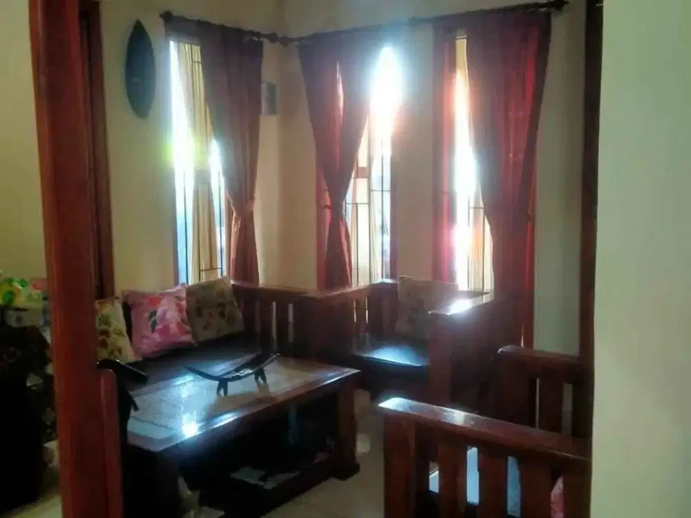 Rumah 2 lantai Penatih