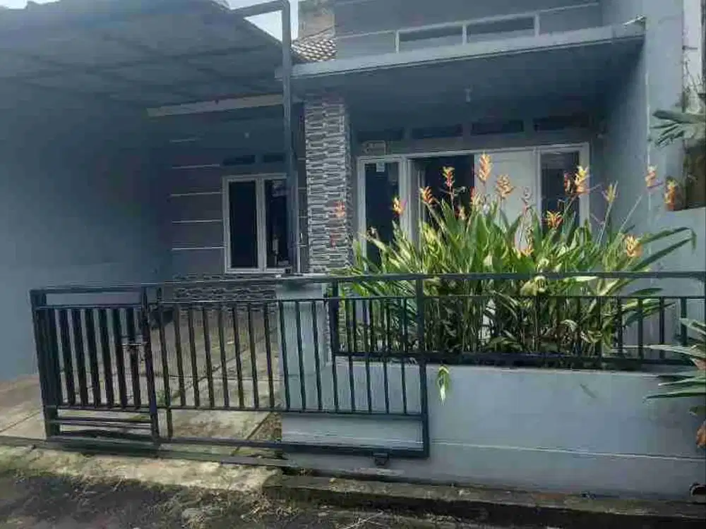 Rumah siap huni nyaman di perumahan, Pondok Petir, Depok  . Bonus pagar dan kanopi