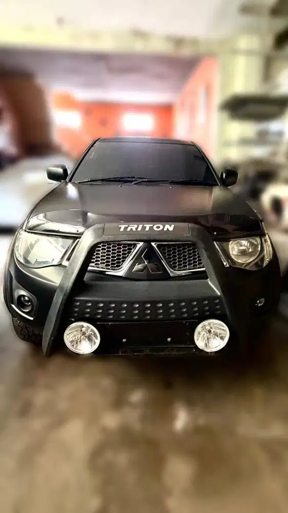 MITSHUBISHI STRADA TRITON 2.5 DIESEL 4X4  MATIC 2013 EXCEED HI POWER