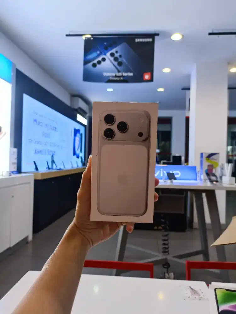 iPhone 17 Pro Max Silver 256GB iBox PA/A New Kredit Paylater Bisa