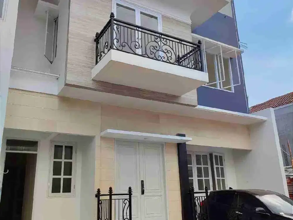 Rumah baru 2.5 lantai LT 124 LB 220 di Jagakarsa jaksel