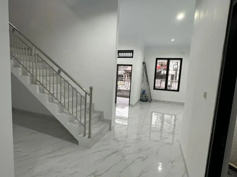 Rumah 2 Lantai di Harapan Indah Bekasi – Lingkungan Nyaman