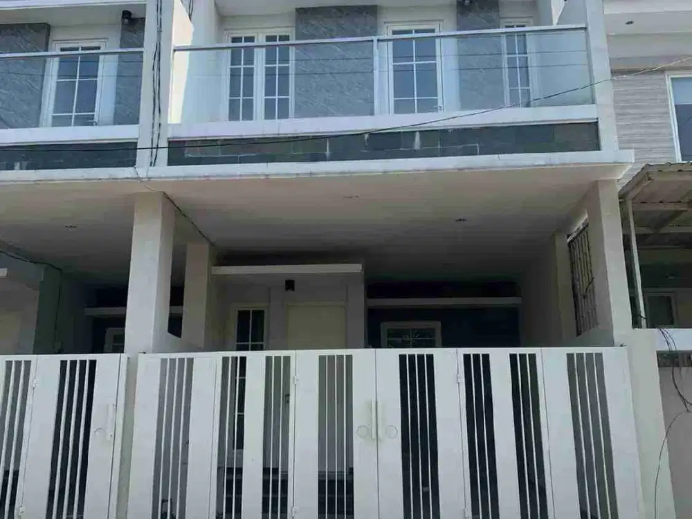 jual cepat rumah minimalis 2 lantai baru Gress Tenggilis Mejoyo Selatan