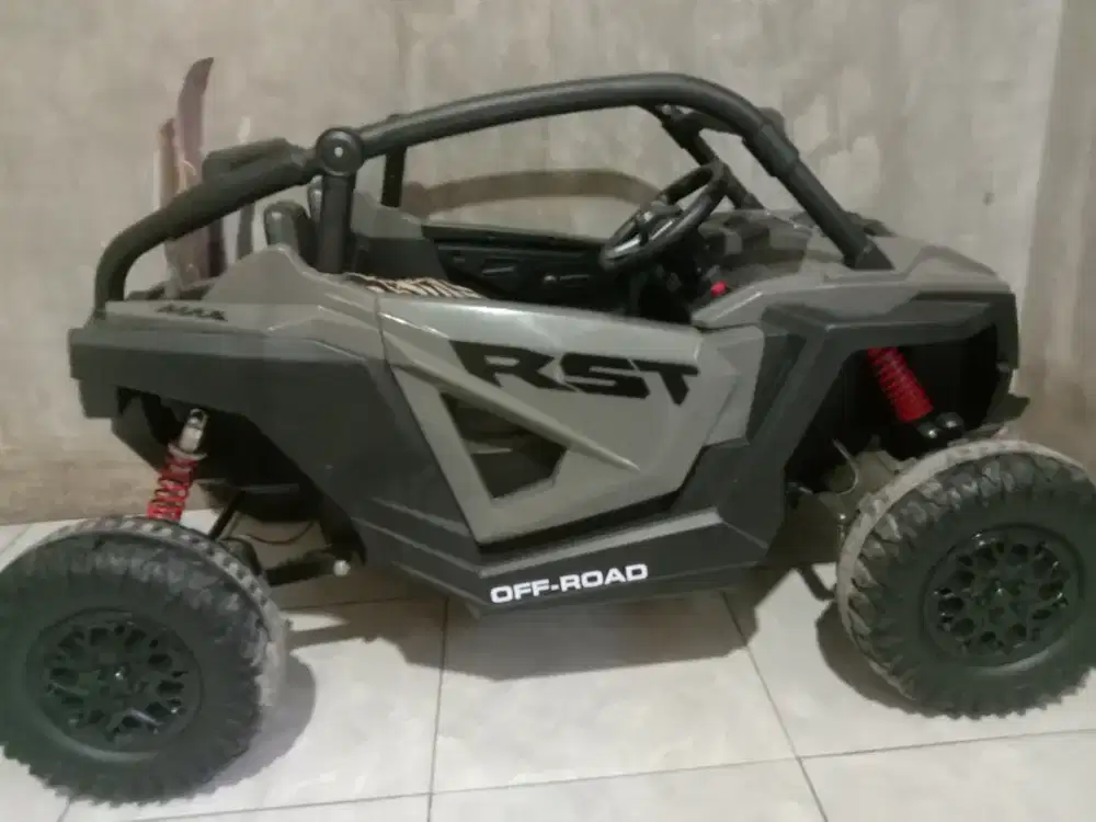 Mainan mobil mobilan anak  MAX RST OFF ROAD