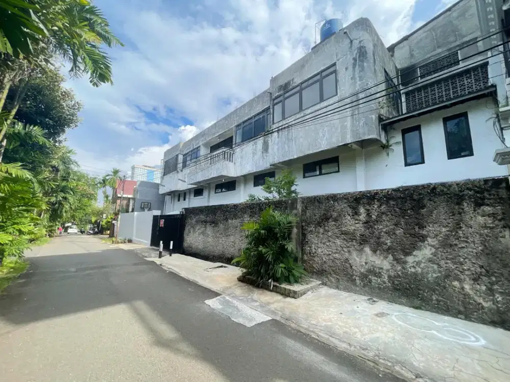 Rumah 3 Lantai Hitung Tanah Bonus Bangunan di Daerah Veteran Jakarta Selatan