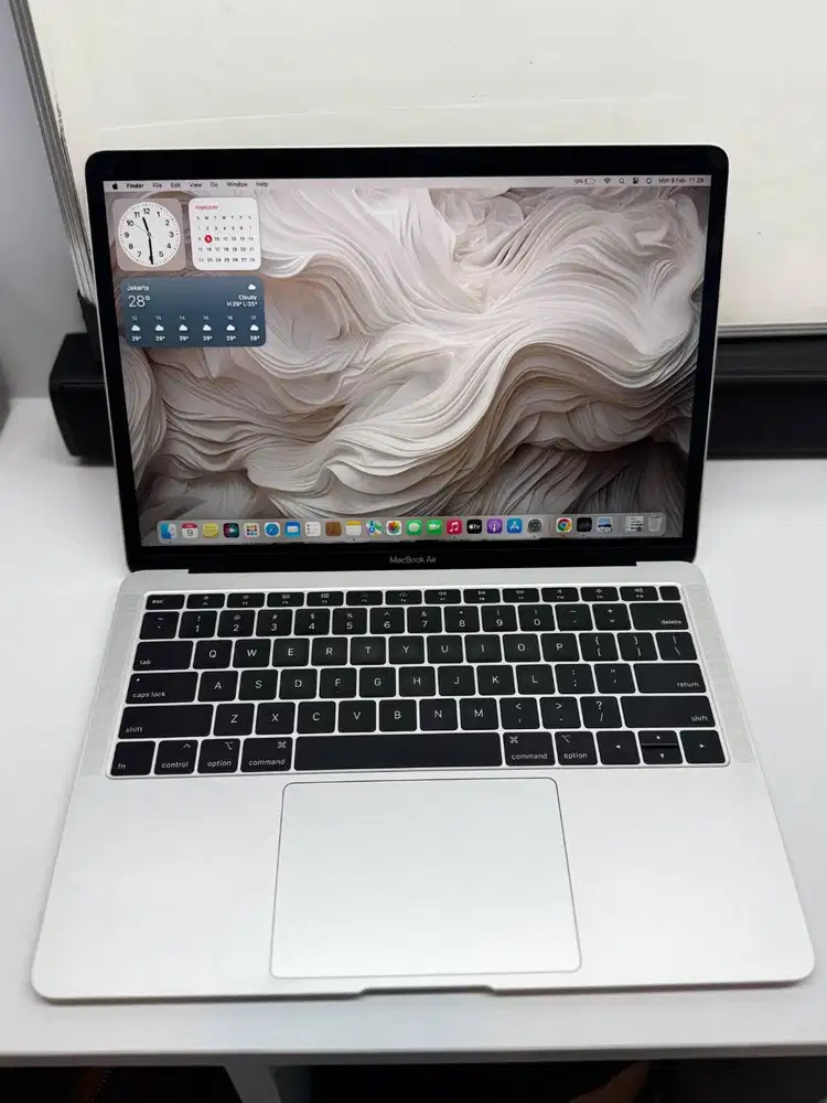MacBook Air 2019 • i5 • 16/256GB