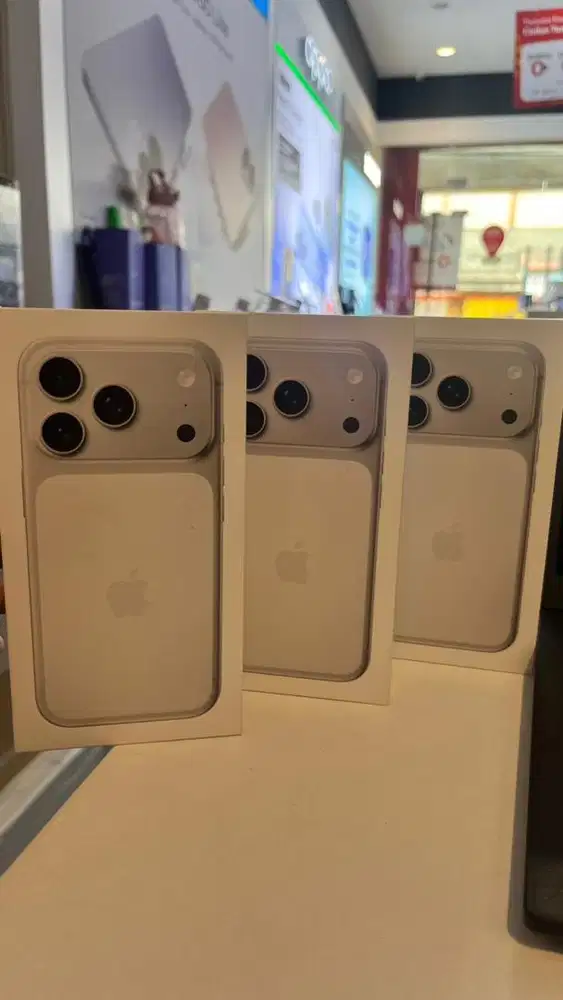 Iphone 17 pro 256 dan 512 silverReady