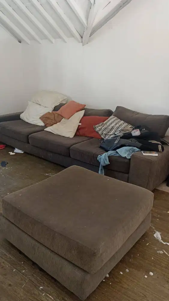 sofa panjang 3 tahun pemakaian