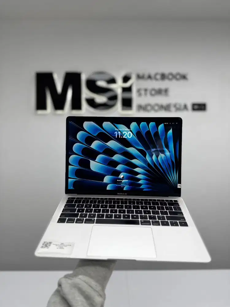 MacBook Air 2019 i5 . 16/256GB
