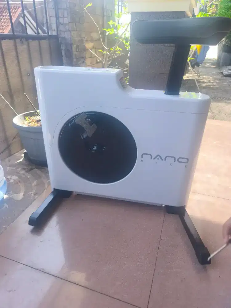 Dijual cepat sepeda statis Advance Nano Bike Warna Putih