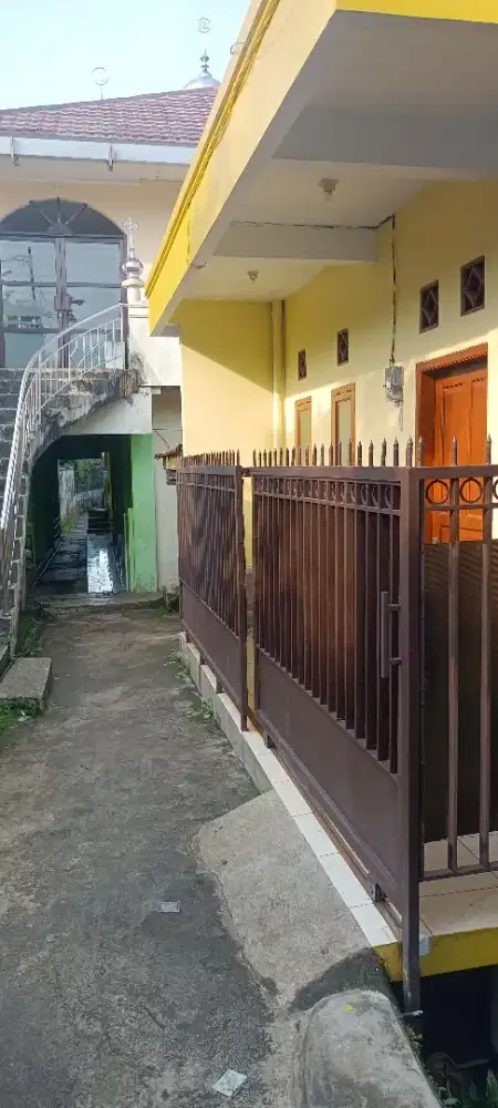 Di Kontrakkan rumah di daerah Ciumbuleuit