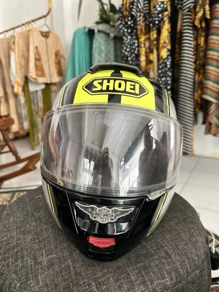 Helm Shoei Neotec