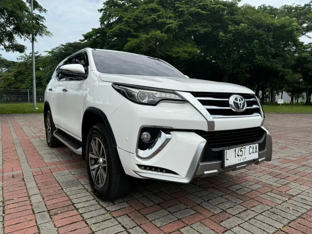 TOYOTA FORTUNER VRZ 2.4 DIESEL MATIC 2017 DP MINIM