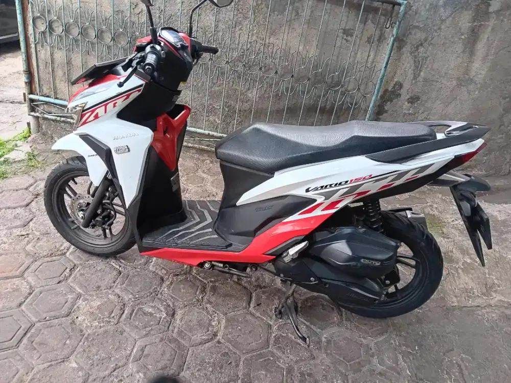 Honda Vario 150 ESP Keyless Odo 4RB Rawatan Surat Lengkap