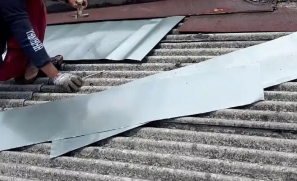 Tukang perbaikan atap bocor renovasi rumah pasang baja ringan plafon