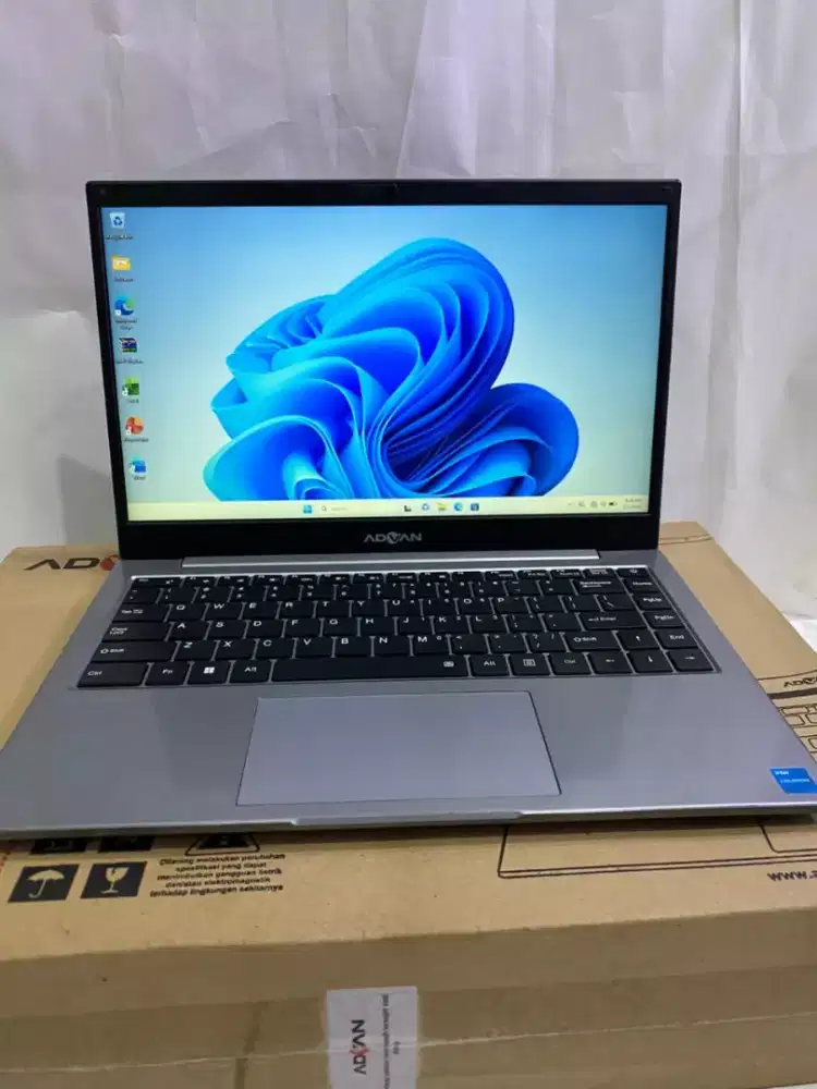 Jual Laptop Advan Fullset Lengkap