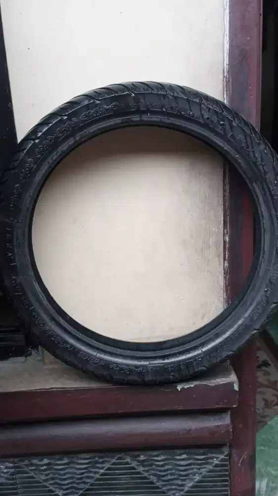 BAN TUBLES MEREK IRC UKURAN 70/9O