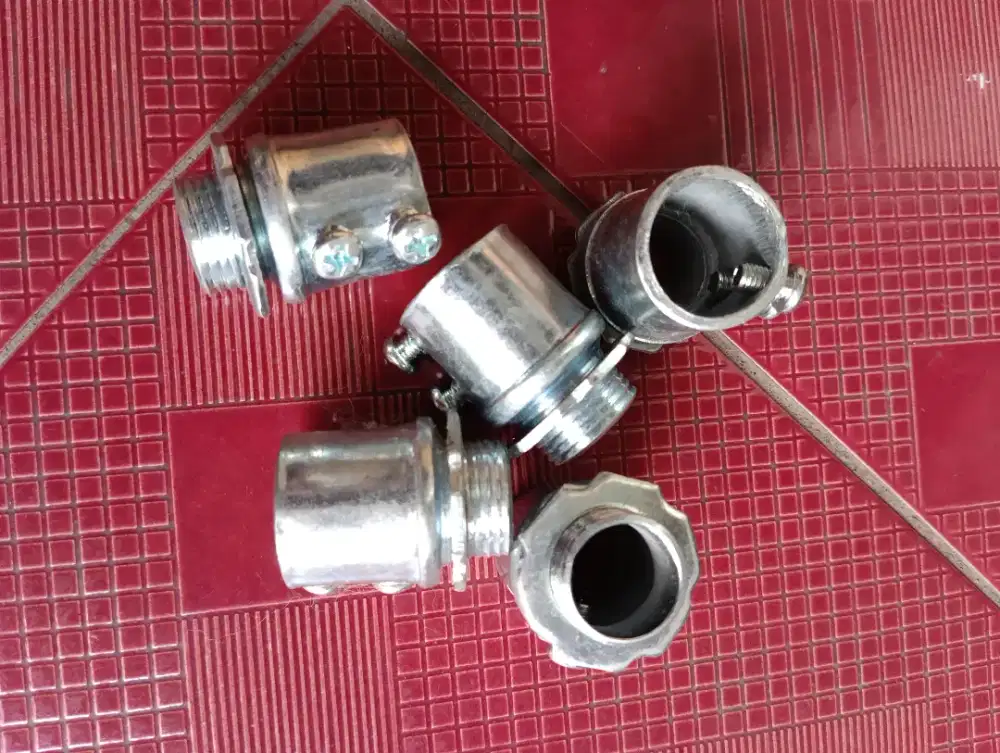 Conektor pipa ke box panel 3/4