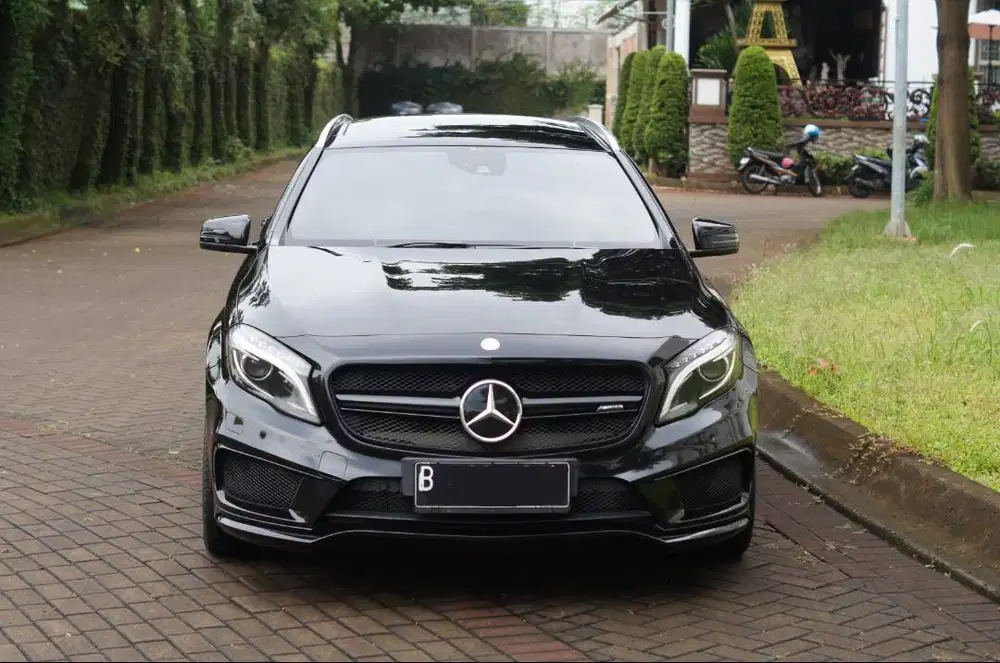 Mercedes Benz GLA45 2015 Kondisi Istimewa