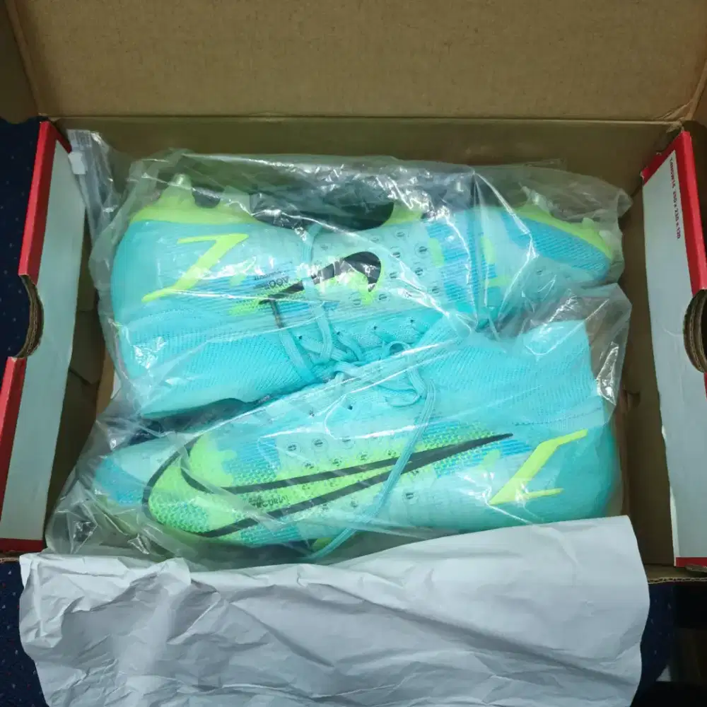 SEPATU BOLA NIKE MERCURIAL