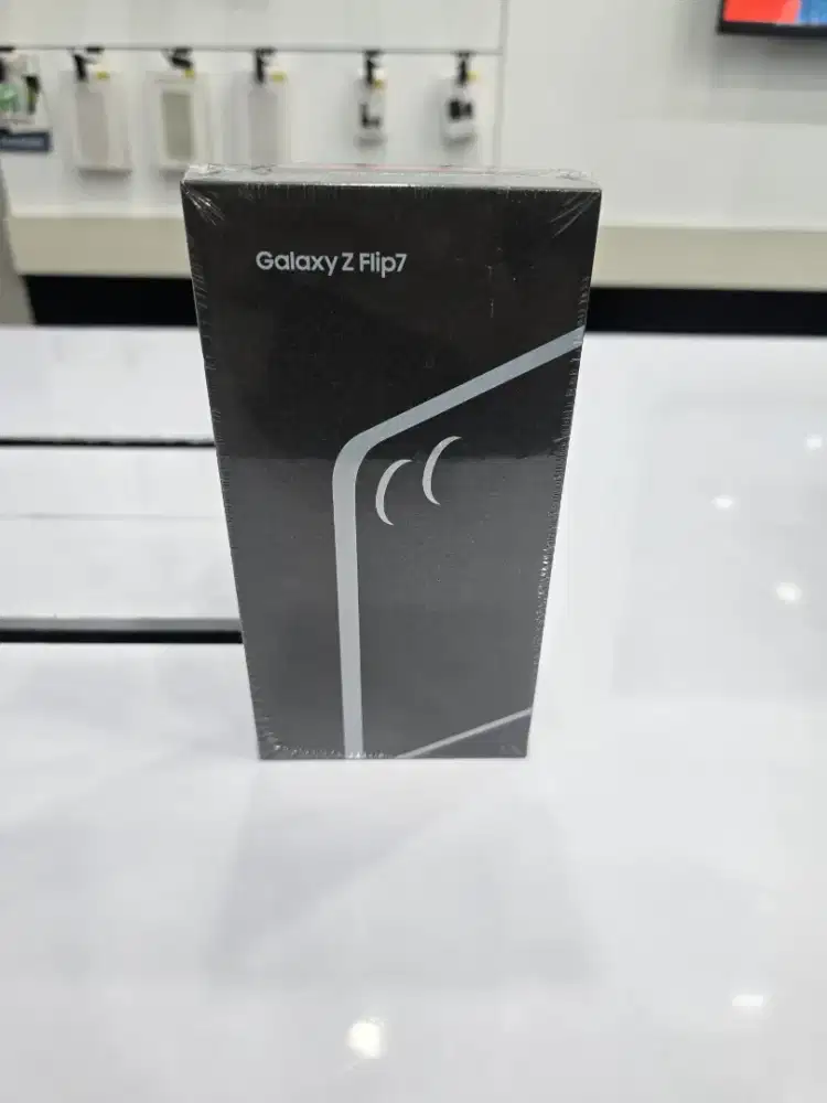 Samsung Z flip 7 (new)