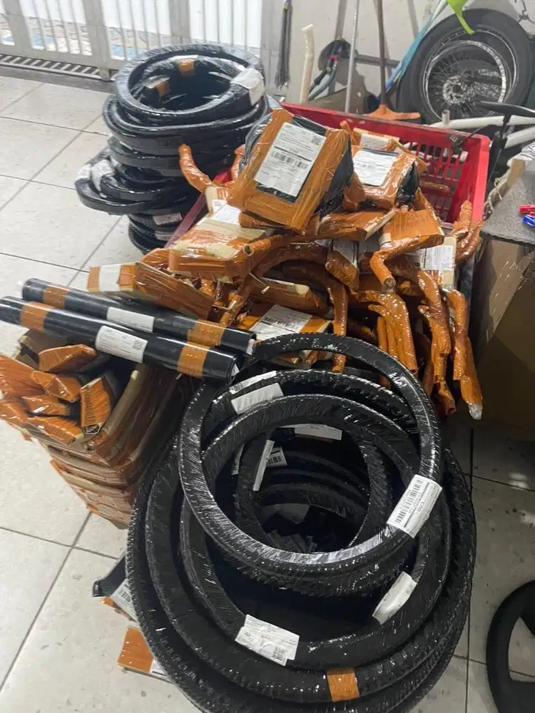 Tim packing sparepart sepeda