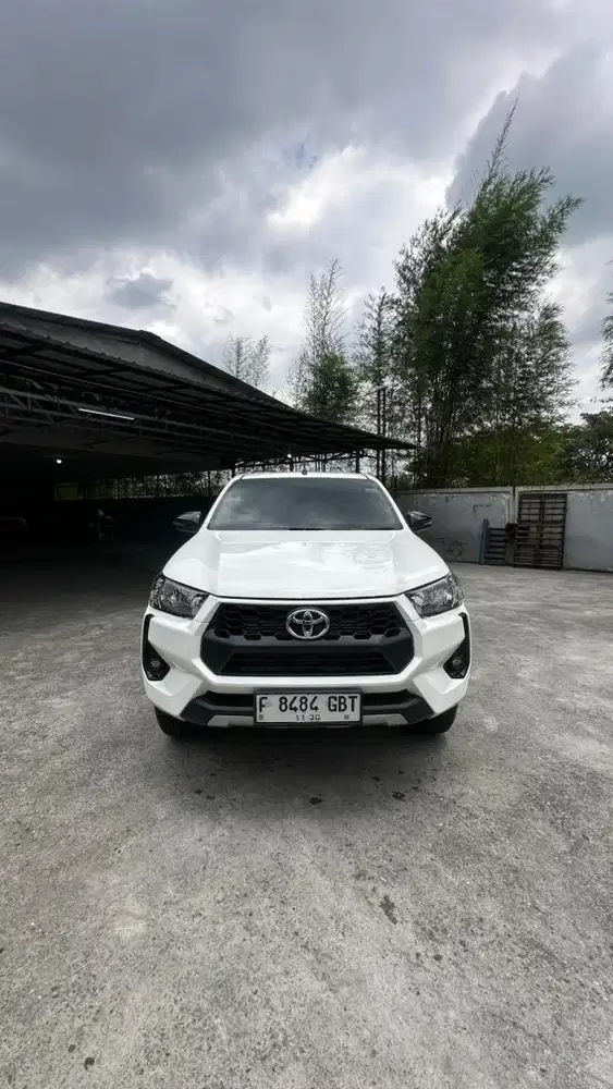 HiLux G 4x4 2025 ManuaL Km 4 Ribu Oto Seken Rasa Baru