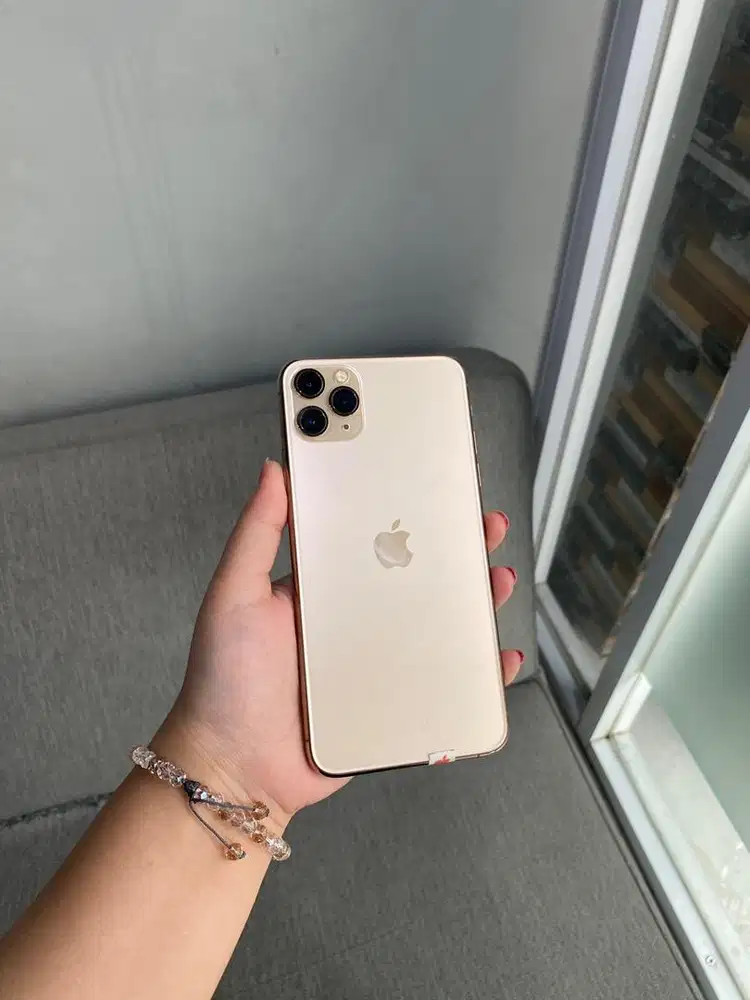iPhone 11 pro max 256gb all operator