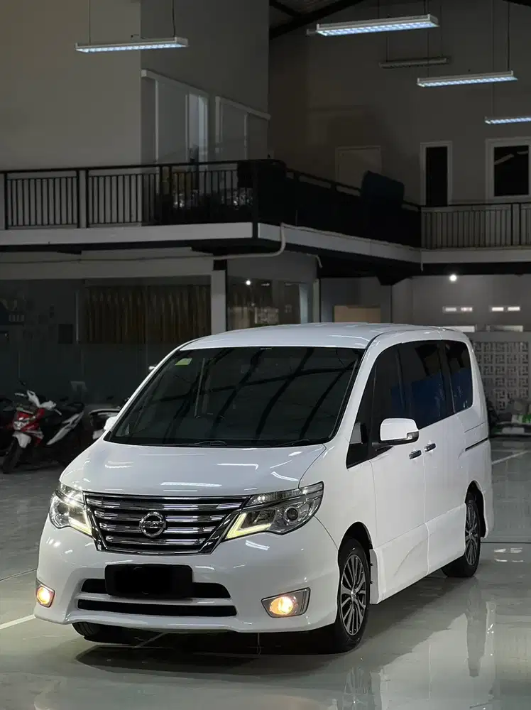 Nissan Serena HWS 2015 Bensin